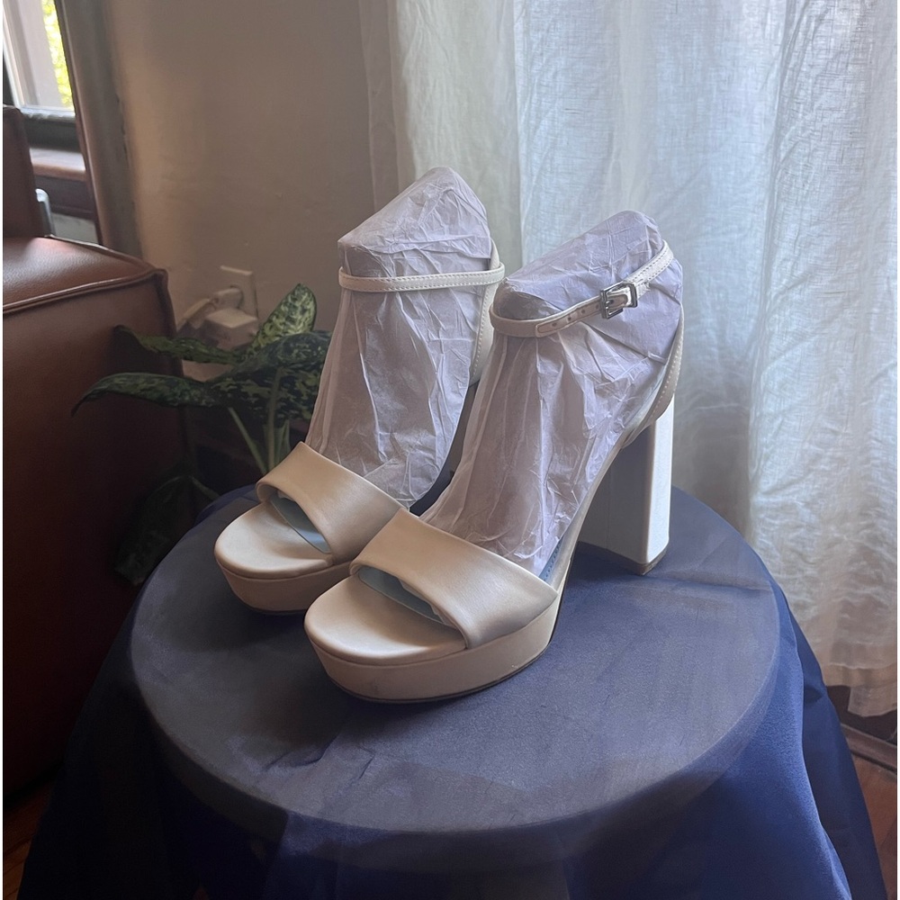 Vince Camuto Pendry Platform Heel